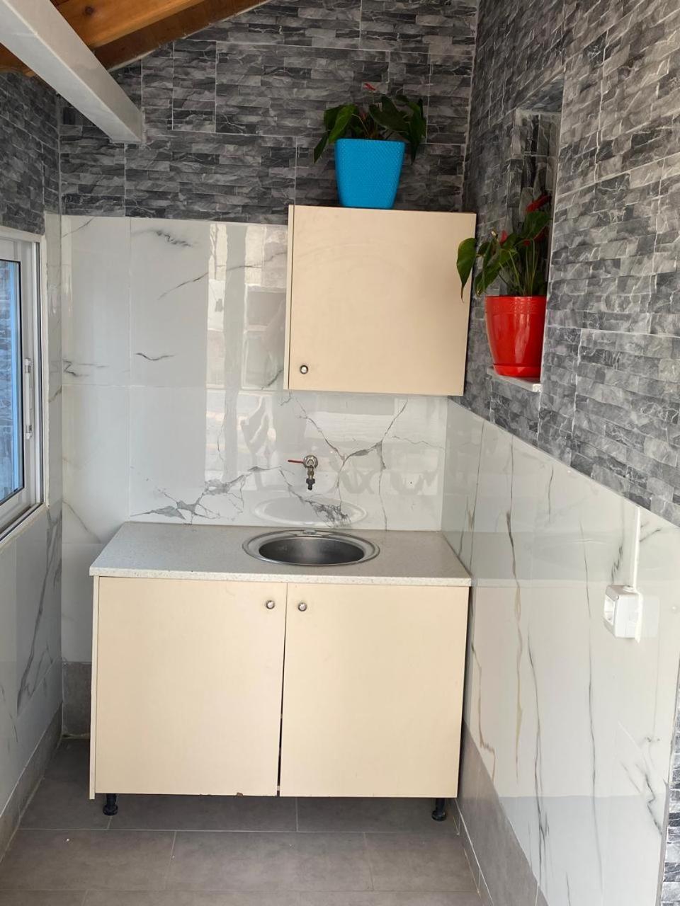 Vila Avni Likometi Ksamil Quarto foto